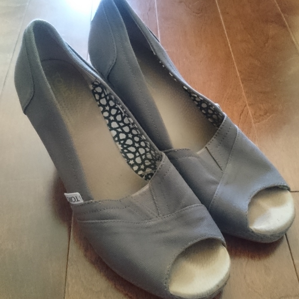 Women Toms Grey Wedges